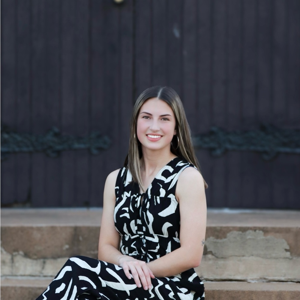 Meet your Posher, Kenzie